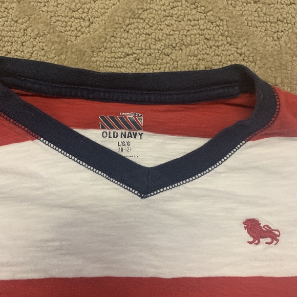 4/$20 Old Navy Boys V Neck T-Shirt - Picture 3 of 3